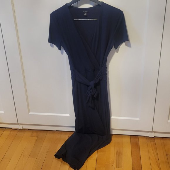ANN TAYLOR Navy Wrap Jumpsuit - Picture 4 of 4
